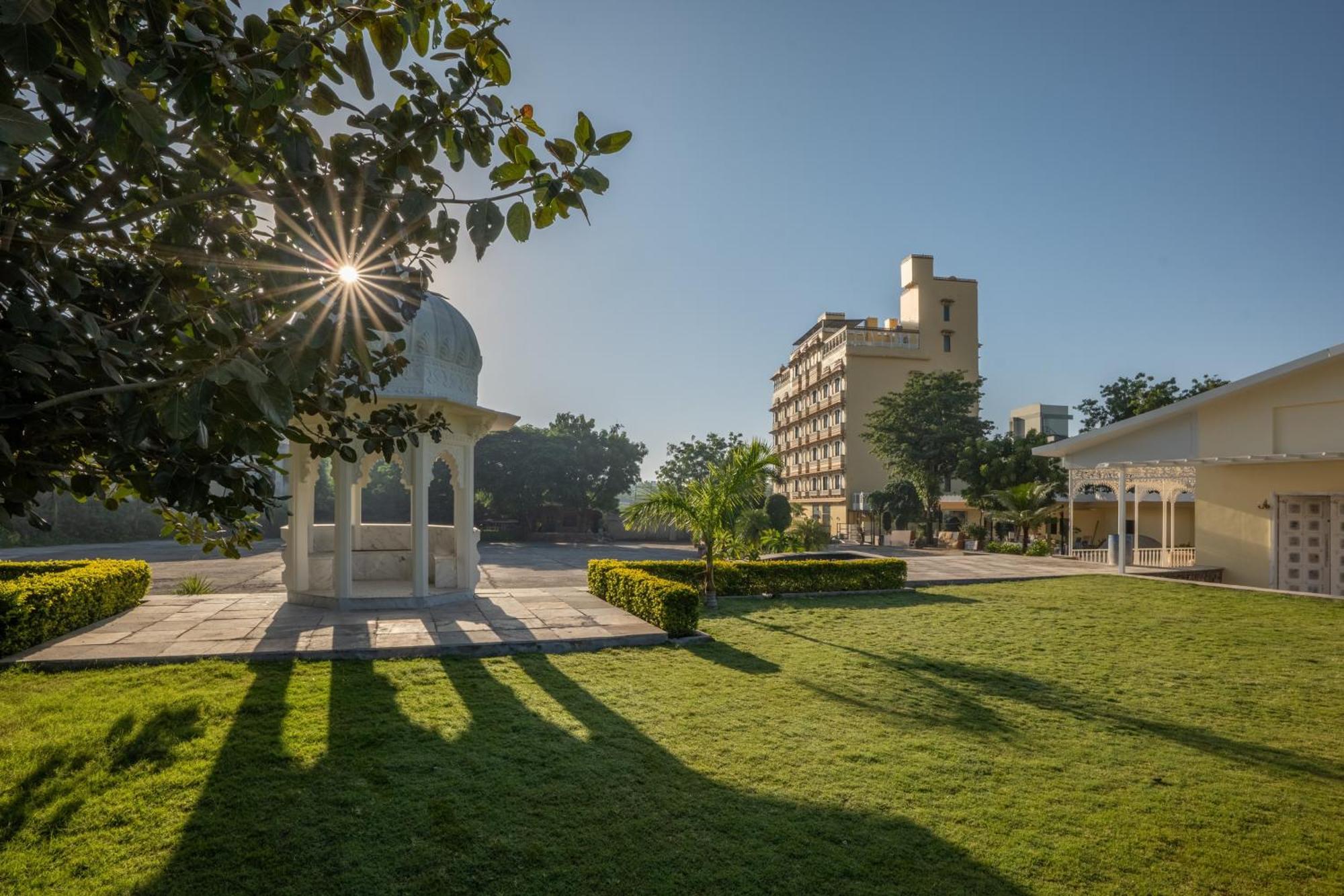 Sterling Balicha Udaipur Hotel Buitenkant foto
