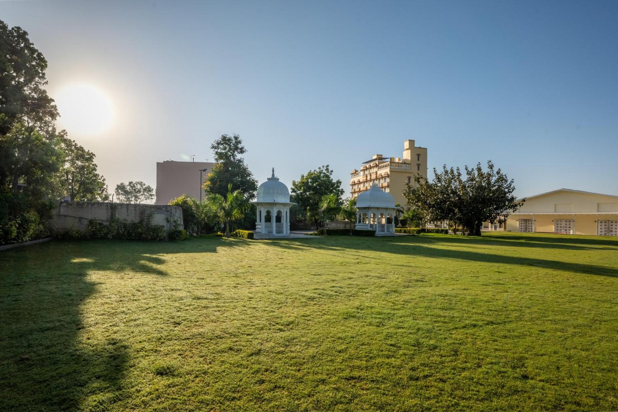 Sterling Balicha Udaipur Hotel Buitenkant foto