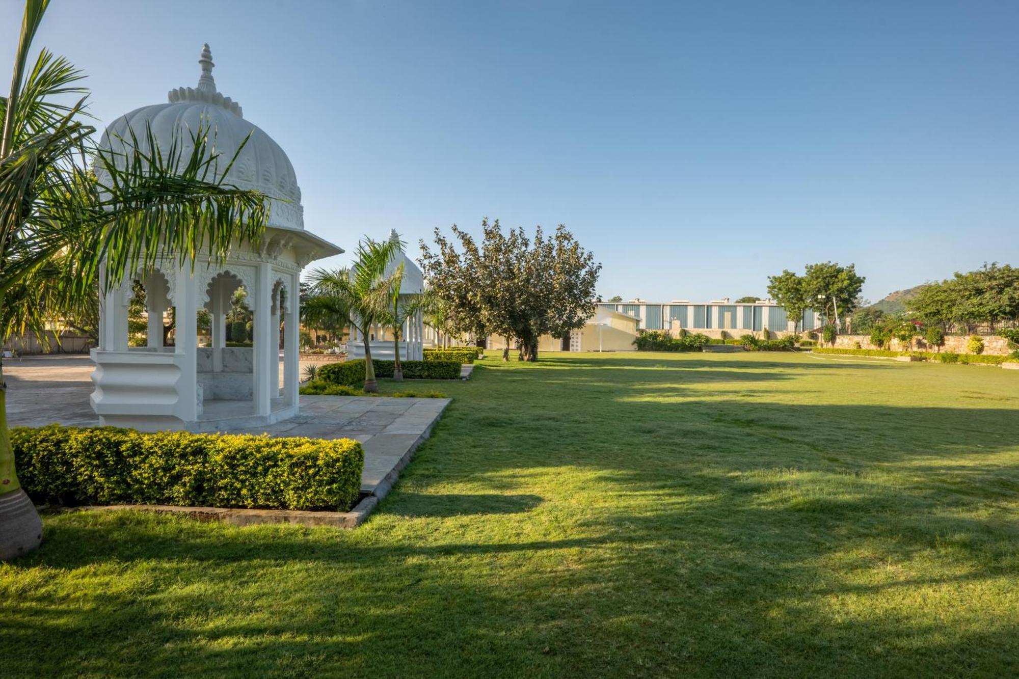 Sterling Balicha Udaipur Hotel Buitenkant foto